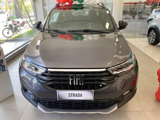 FIAT STRADA 1.3 FIREFLY FLEX VOLCANO CD CVT FIAT STRADA 1.3 FIREFLY FLEX VOLCANO CD CVT